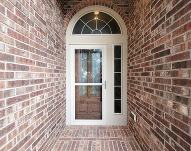 2710 Bamboo Lane - Photo Thumbnail 1