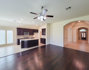 2710 Bamboo Lane - Photo Thumbnail 14
