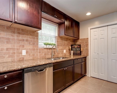 931 Grand Junction Drive - Photo Thumbnail 12