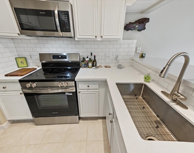 12565 Melville Drive - Photo Thumbnail 15
