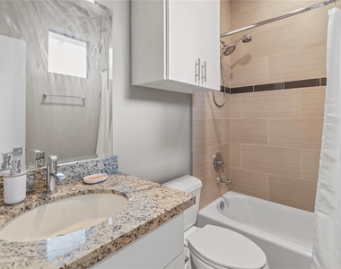 2105 Hadley Street - Photo Thumbnail 9