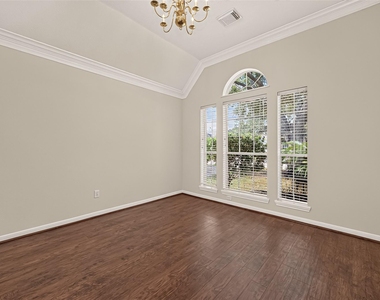 8914 Wheatland Drive - Photo Thumbnail 7
