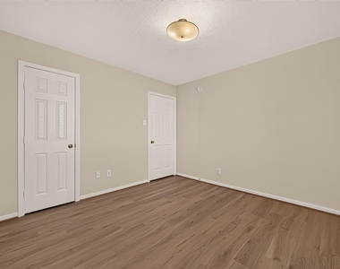8914 Wheatland Drive - Photo Thumbnail 24