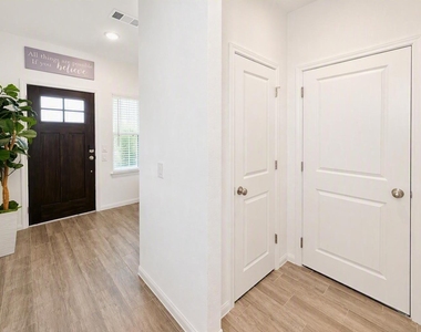 18122 Sonresa Way - Photo Thumbnail 6
