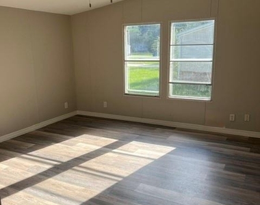 16450 Kyle Reid Court - Photo Thumbnail 8