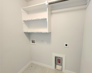 6120 Fall Creek Lane - Photo Thumbnail 18