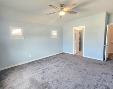6120 Fall Creek Lane - Photo Thumbnail 20