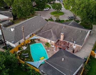 9811 Rocktree Drive - Photo Thumbnail 1