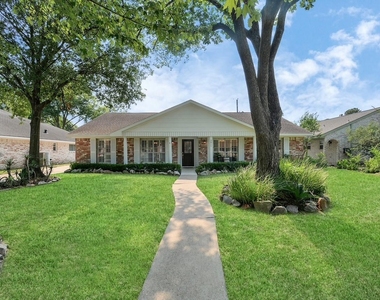 9811 Rocktree Drive - Photo Thumbnail 2