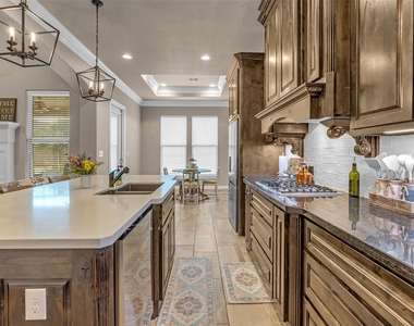 209 Mandavilla Way - Photo Thumbnail 17