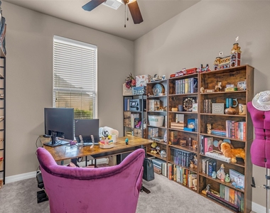 209 Mandavilla Way - Photo Thumbnail 27