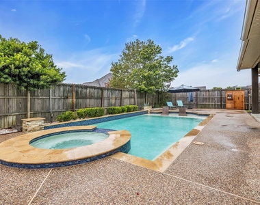 209 Mandavilla Way - Photo Thumbnail 36
