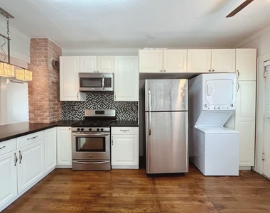 1142 Dunbar Street - Photo Thumbnail 9