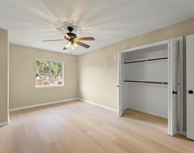3230 Serene Oak Drive - Photo Thumbnail 31