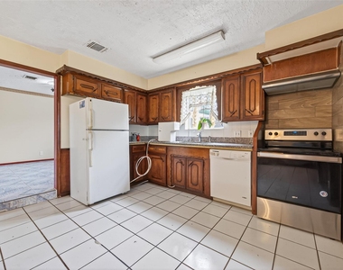 9318 Benning Drive - Photo Thumbnail 21