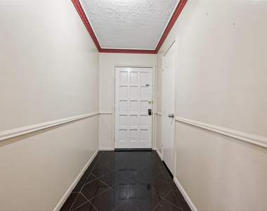9318 Benning Drive - Photo Thumbnail 4
