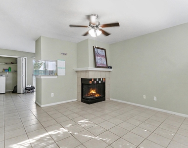 3506 Cove View Boulevard - Photo Thumbnail 2