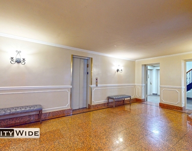 30 Charlton Street - Photo Thumbnail 4