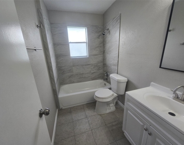 3453 W Highway 6 - Photo Thumbnail 10
