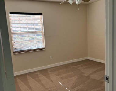 865 Ne Nevada Drive Ne - Photo Thumbnail 8