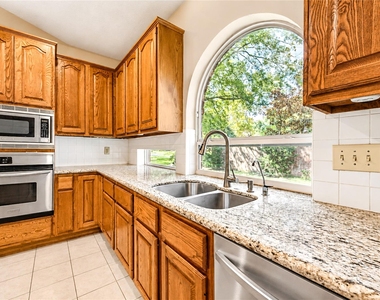1703 Stemply Court - Photo Thumbnail 10