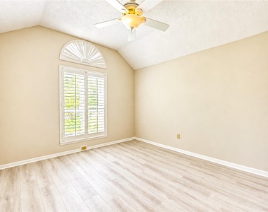 1703 Stemply Court - Photo Thumbnail 24