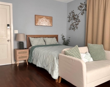 4302 Polk Street - Photo Thumbnail 2