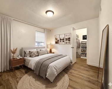 9201 Clarewood Drive - Photo Thumbnail 3