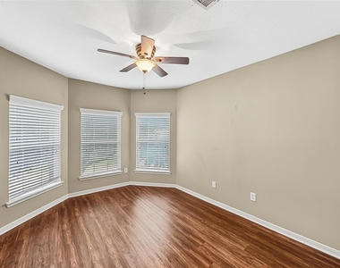 22915 Breton Point Drive - Photo Thumbnail 14