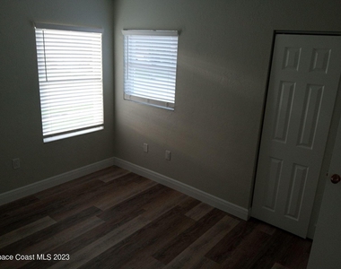 3679 Oakhill Drive - Photo Thumbnail 24
