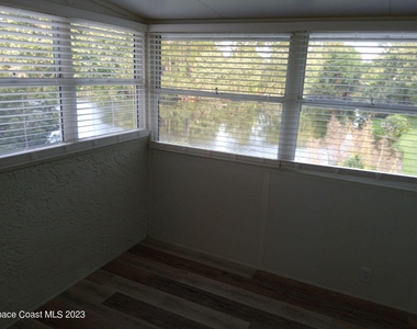 3679 Oakhill Drive - Photo Thumbnail 20