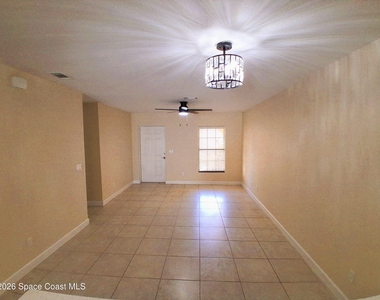 895 Luminary Circle - Photo Thumbnail 11