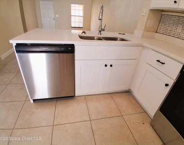 895 Luminary Circle - Photo Thumbnail 9