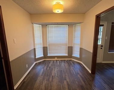 124 Tamarisk Trail - Photo Thumbnail 6