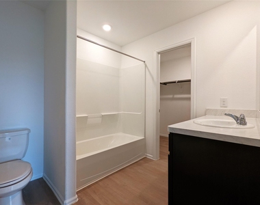 8810 Wooster Trails Drive - Photo Thumbnail 8