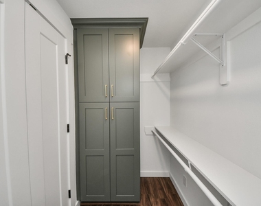 1015 E 32nd Street - Photo Thumbnail 23