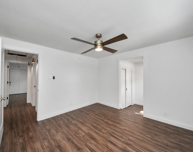 1015 E 32nd Street - Photo Thumbnail 30