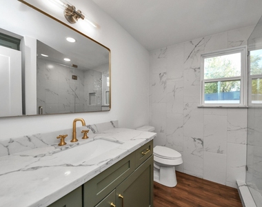 1015 E 32nd Street - Photo Thumbnail 26
