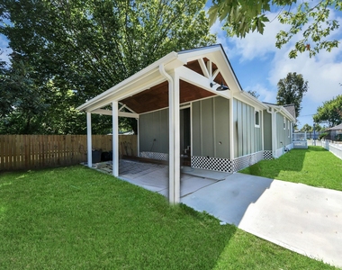 1015 E 32nd Street - Photo Thumbnail 36