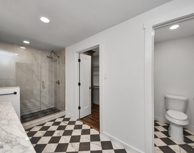 1015 E 32nd Street - Photo Thumbnail 18