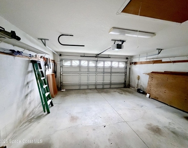 1051 Meadowbrook Road Ne - Photo Thumbnail 18