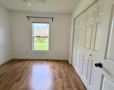 1051 Meadowbrook Road Ne - Photo Thumbnail 10