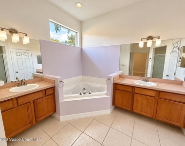 1051 Meadowbrook Road Ne - Photo Thumbnail 9