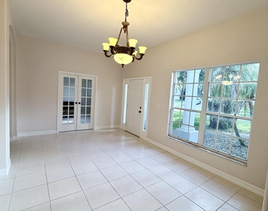 1051 Meadowbrook Road Ne - Photo Thumbnail 2