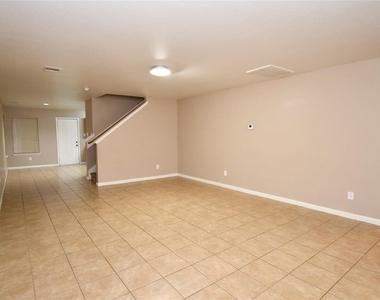 6618 Hawthorne Falls Lane - Photo Thumbnail 14