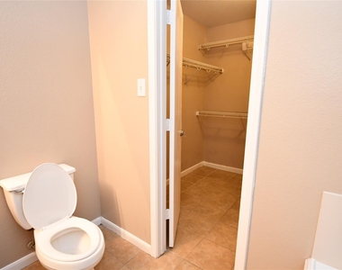 6618 Hawthorne Falls Lane - Photo Thumbnail 24