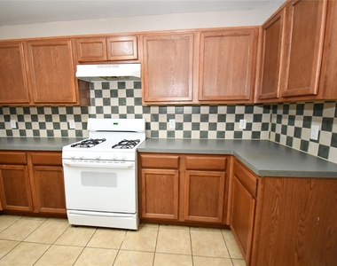 6618 Hawthorne Falls Lane - Photo Thumbnail 2