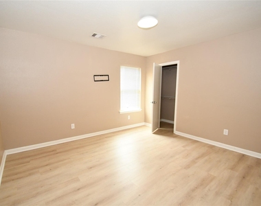 6618 Hawthorne Falls Lane - Photo Thumbnail 40