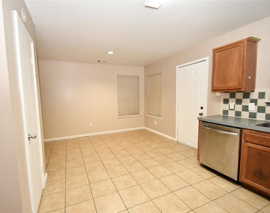 6618 Hawthorne Falls Lane - Photo Thumbnail 4