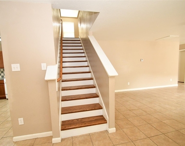 6618 Hawthorne Falls Lane - Photo Thumbnail 30